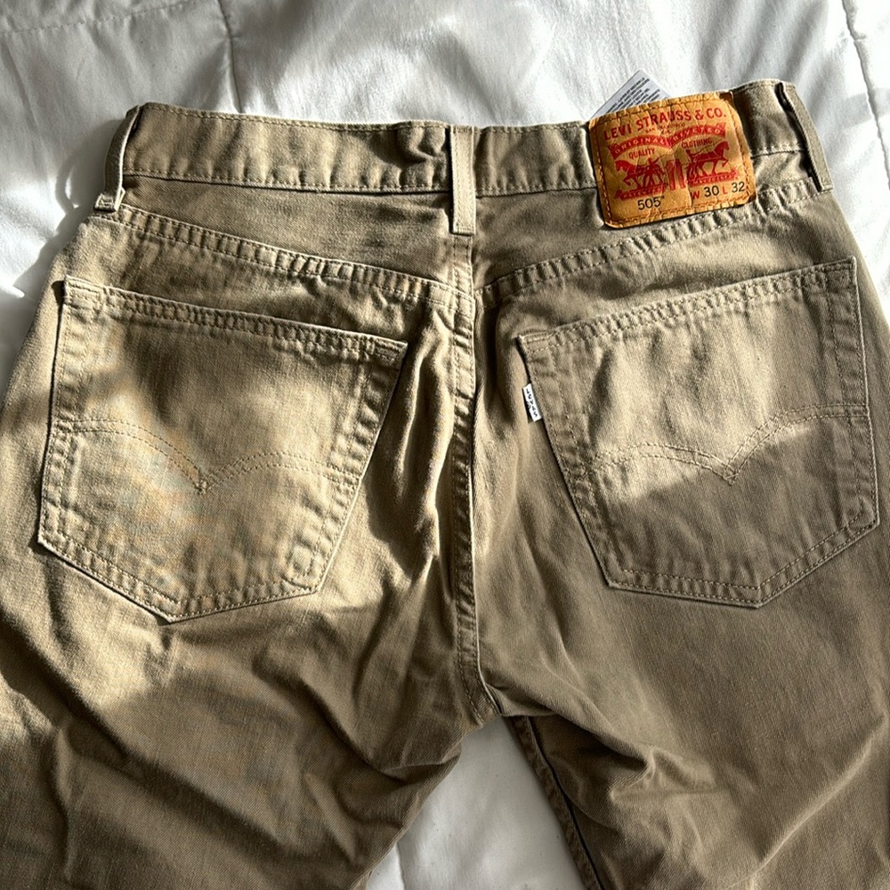 505 Levi’s 30W 32L straight leg
